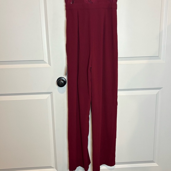 NWT Lulus Kiska Burgundy Lace Back Sleeveless Wide Leg Jumpsuit S - Picture 8 of 10